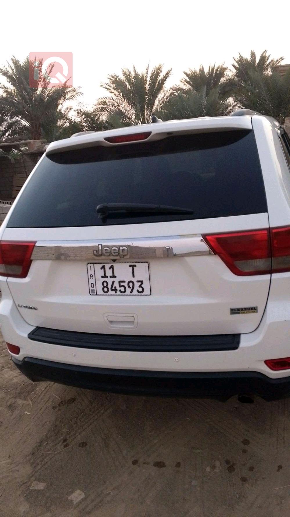 جیپ گراند شیرۆکی